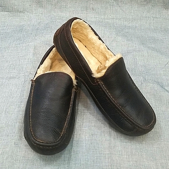 UGG ascot dark brown leather men's shearling lined slippers, size 9 - Picture 1 of 10